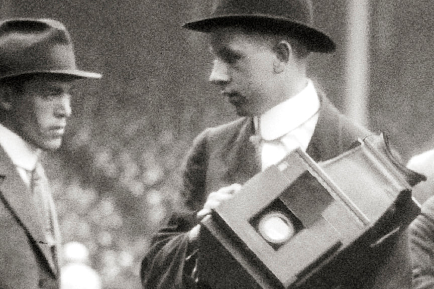 Photographer's With Old Cameras, 1914 Historical Pix