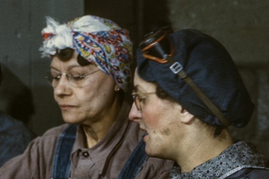 Rosie The Riveter, Strong Women, Retro Women War Workers, 1943 Historical Pix