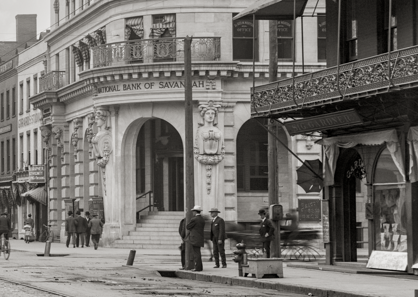 A closeup of the "National Bank of Savannah".