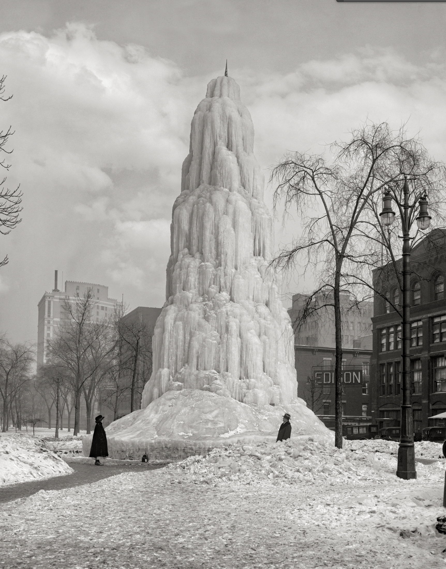 Detroit, Frozen Fountain, Washington Avenue, Circa 1917