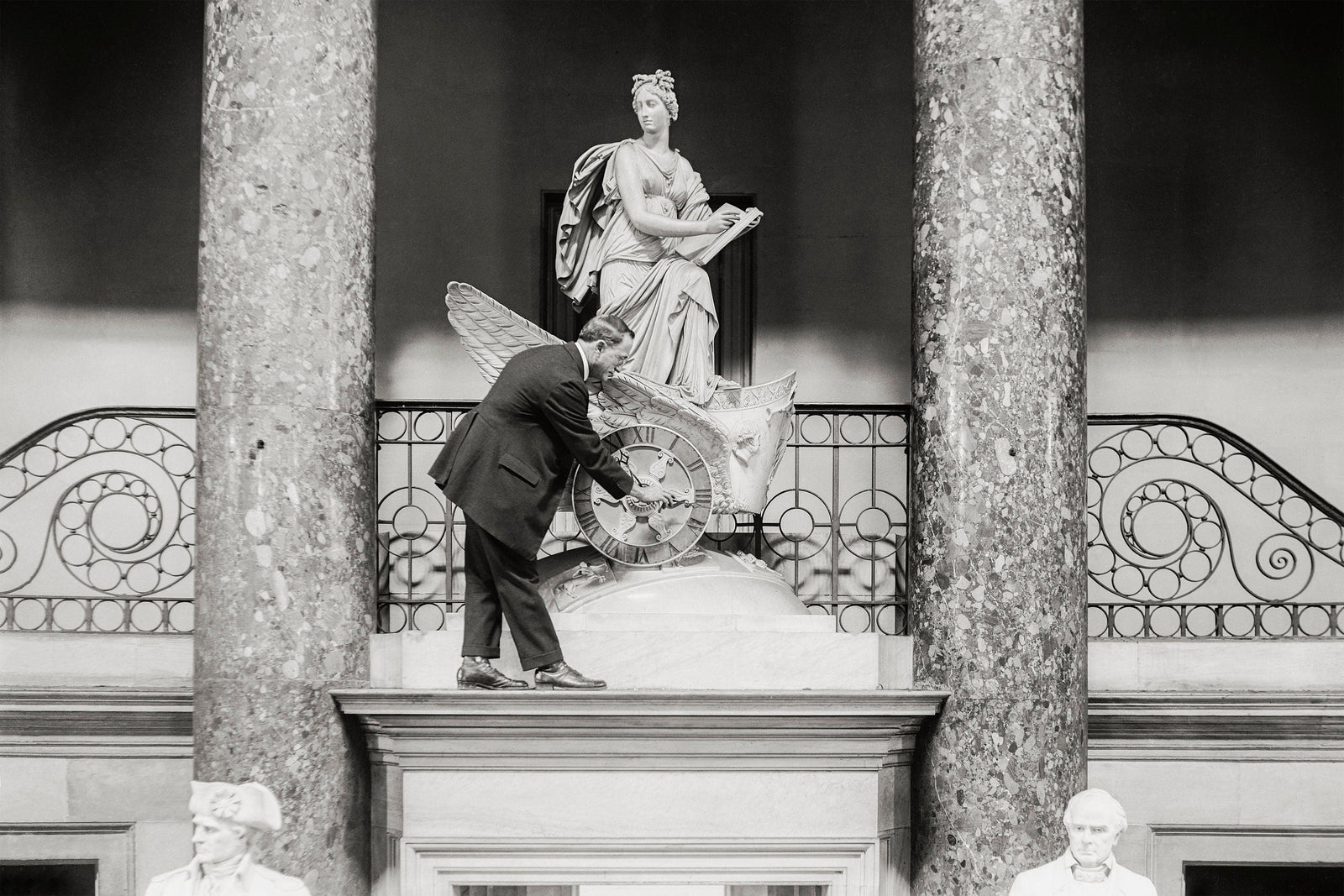 US Capitol Setting Clock, Washington DC, 1922 Historical Pix