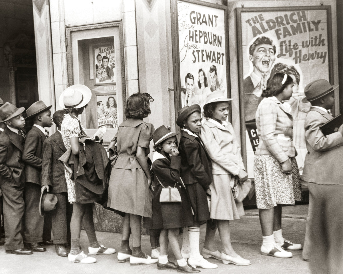 Chicago Movie Theatre, Easter Sunday, 1941 Historical Pix