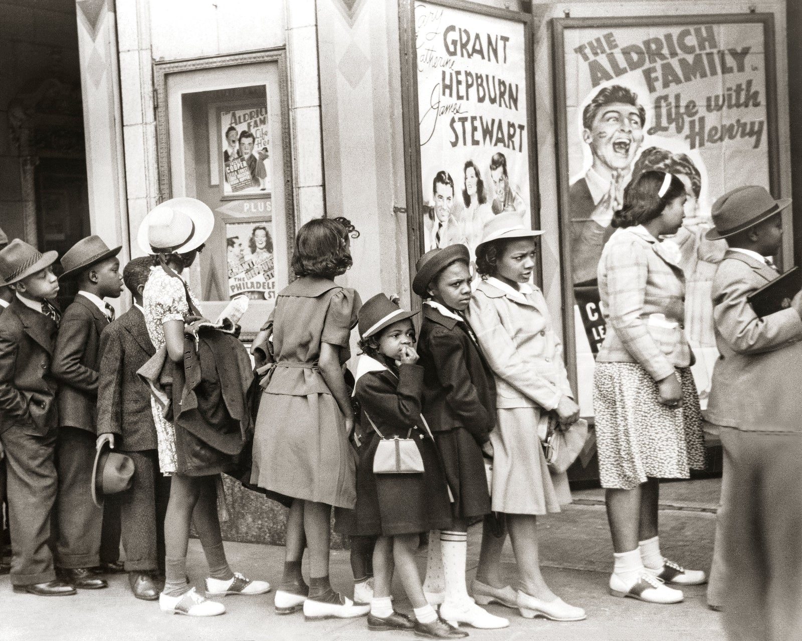 Chicago Movie Theatre, Easter Sunday, 1941 Historical Pix