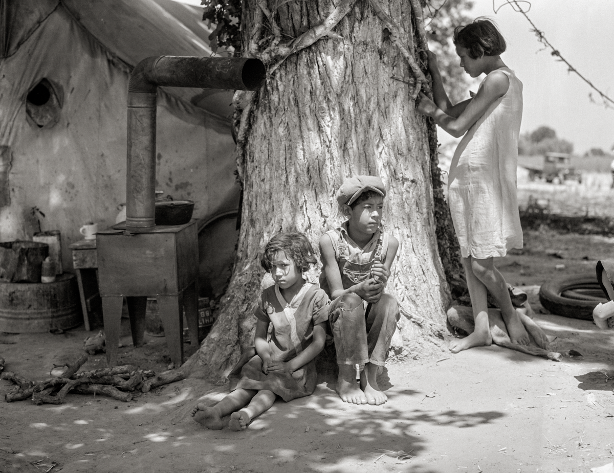 Dorthea Lange, Motherless Children of a Migrant Mother Historical Pix