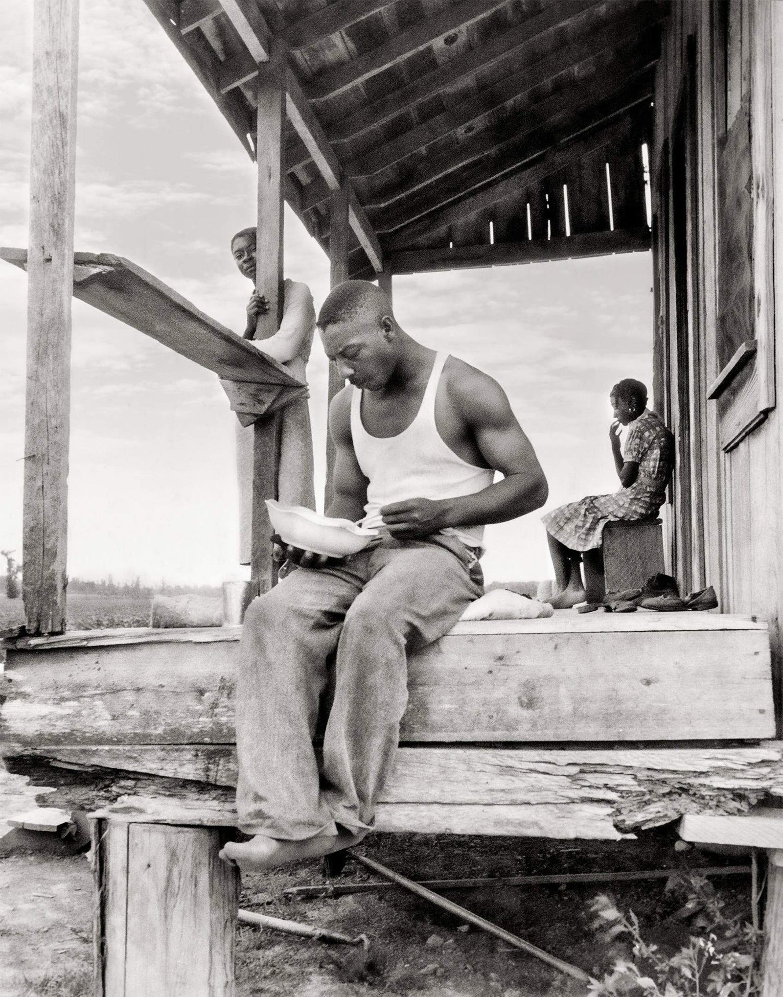 Dorthea Lange, Sharecroppers Eating, 1937, Clarksdale, MS Historical Pix