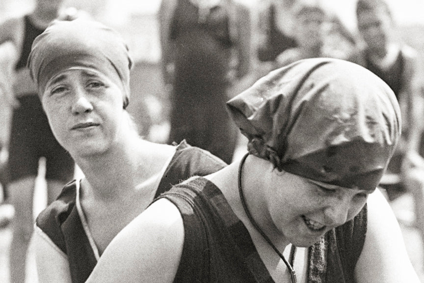Girls Sit For Photo on Crocodile, Washington DC Tidal Basin, 1920s Historical Pix