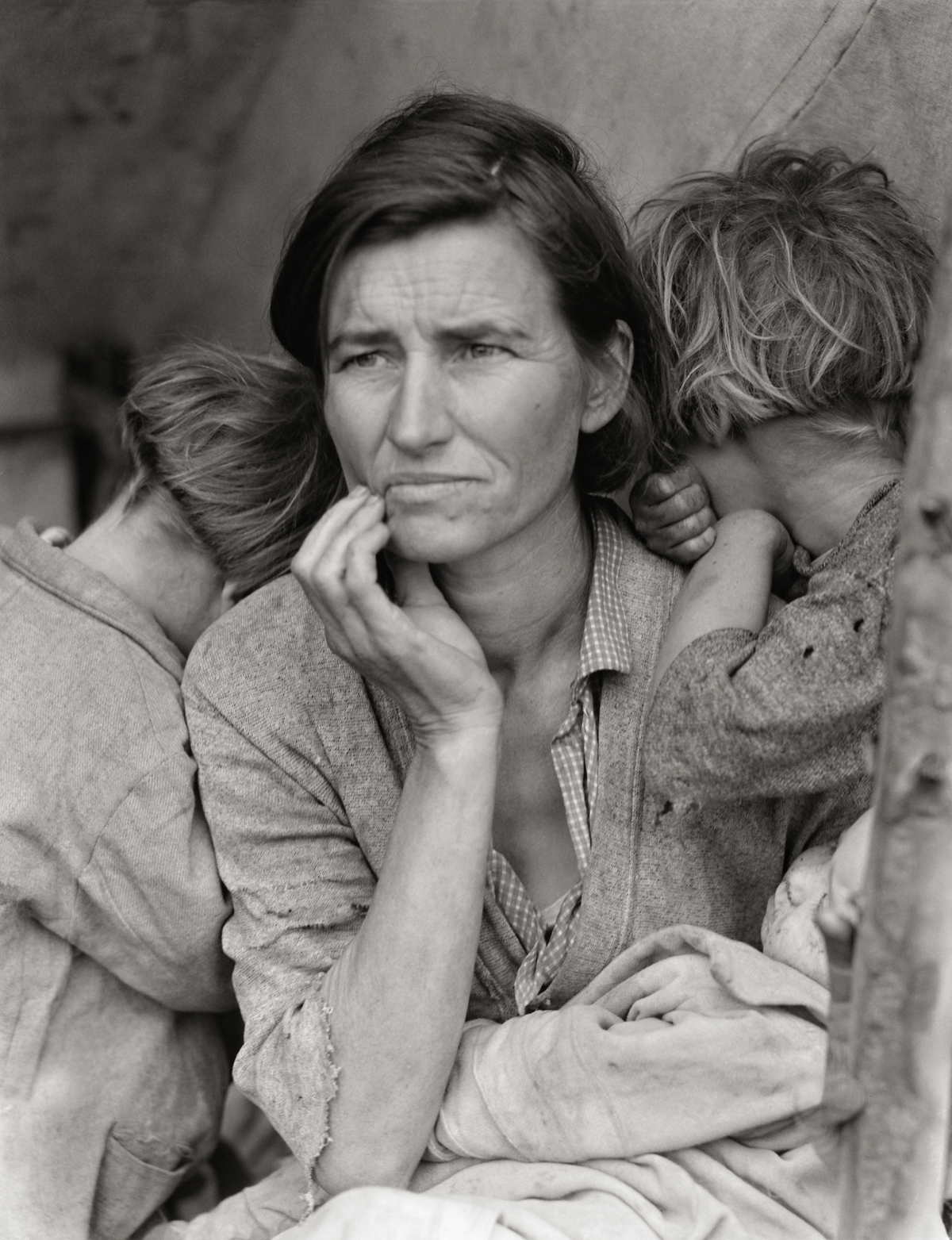 &quot;Migrant Mother&quot;, By Dorthea Lange, 1936 Historical Pix