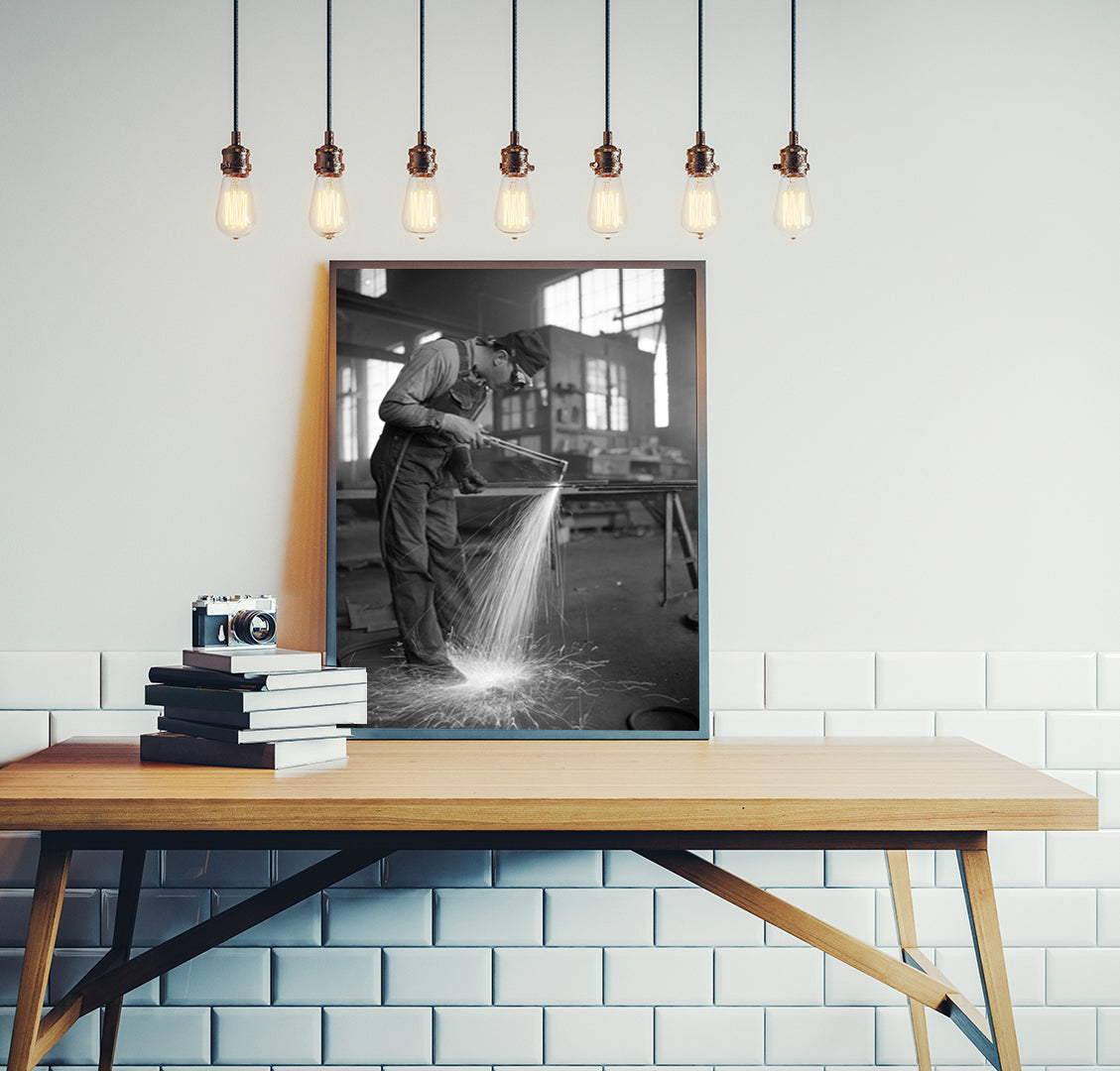 Navy Welder Photo, WWII 1942 Historical Pix