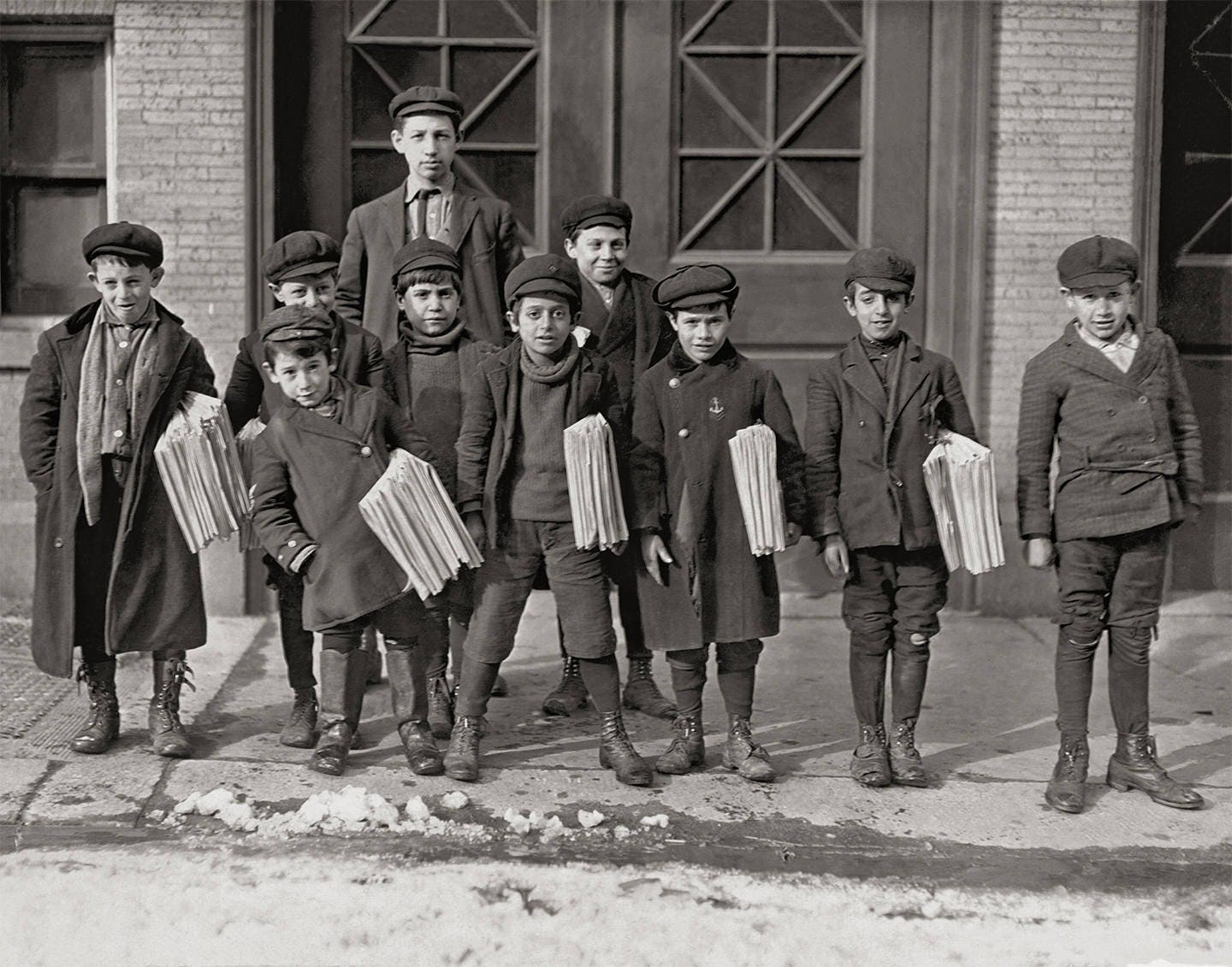 Newspaper Boys Photo, Hartford Connecticut, 1909 Historical Pix
