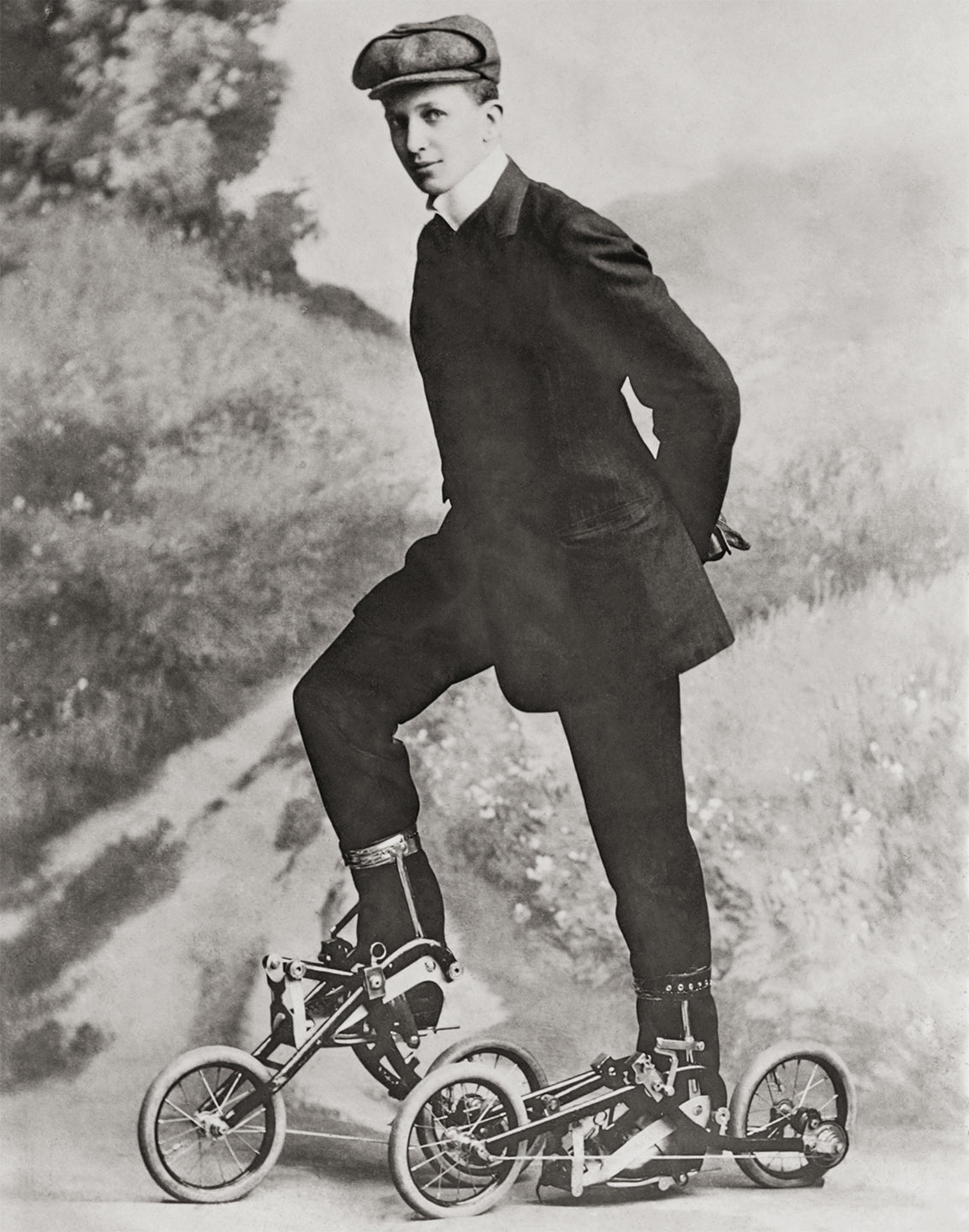 Old Fashioned Roller Skates Photo, 1910 Historical Pix