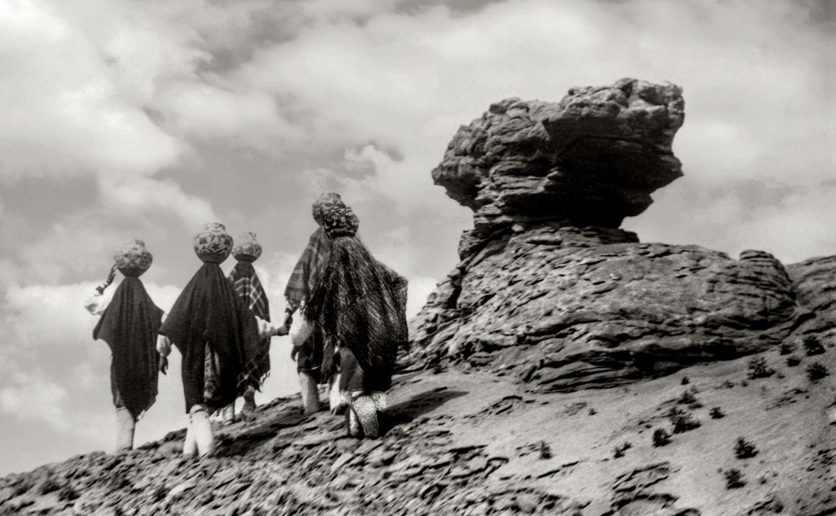 Native American Photo, Acoma Water Girls, 1906