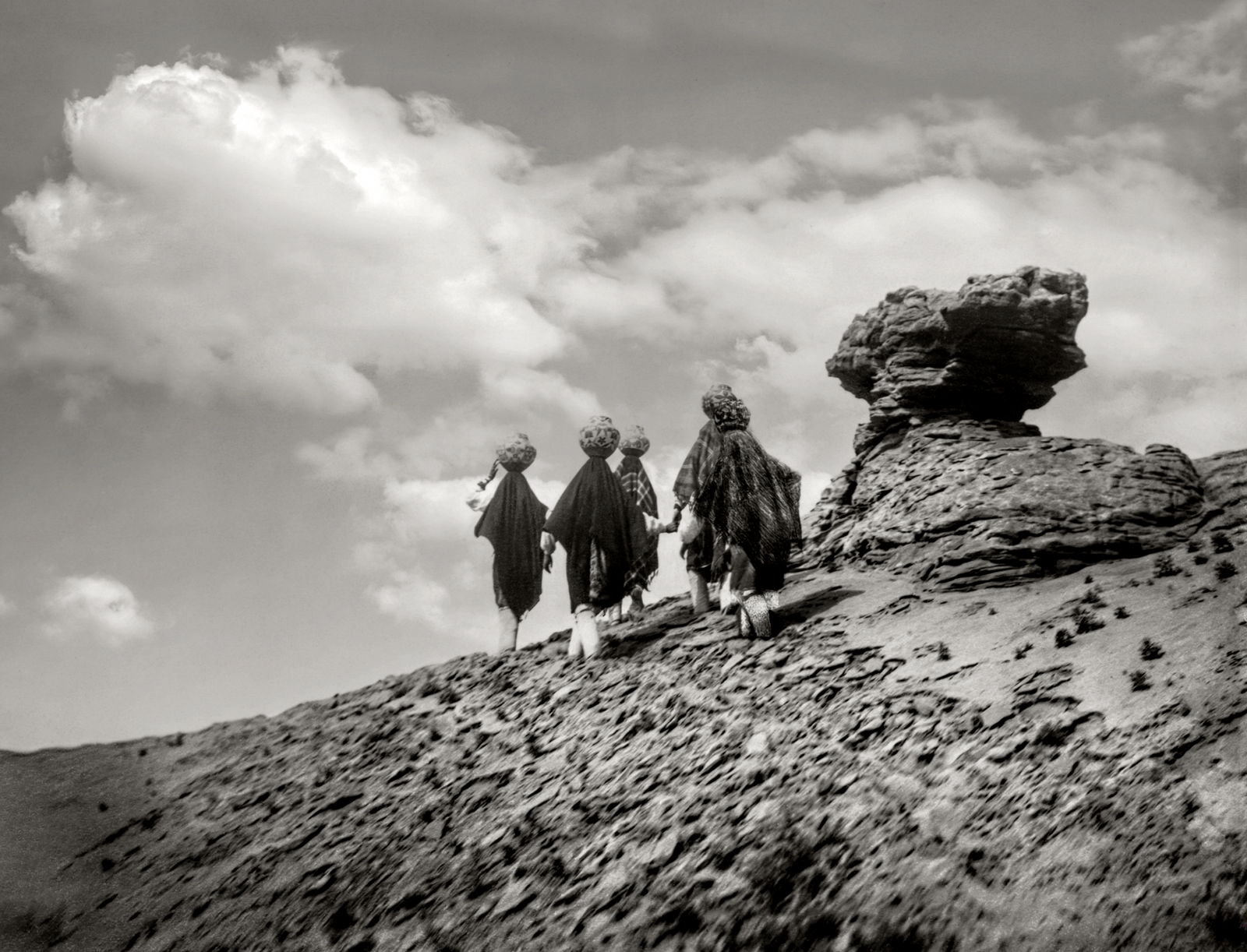 Native American Photo, Acoma Water Girls, 1906