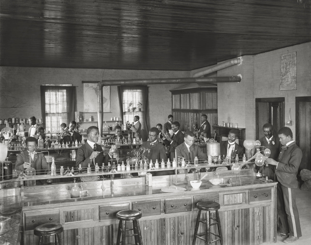 Tuskegee Institute Chemistry Students, 1902 Historical Pix