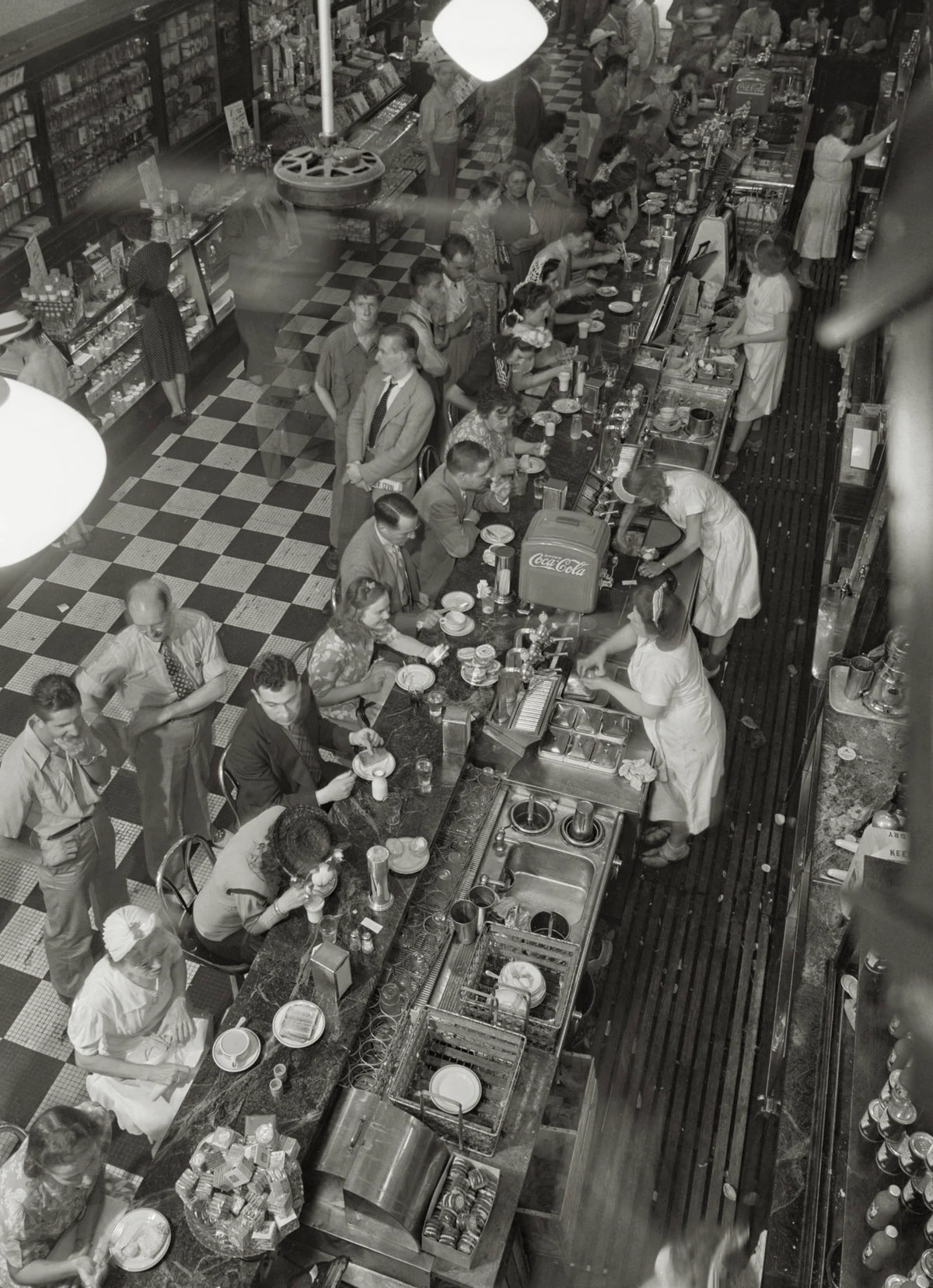 Peoples&#39; Drugstore Lunch Counter, G Street N.W. at Noon, 1942